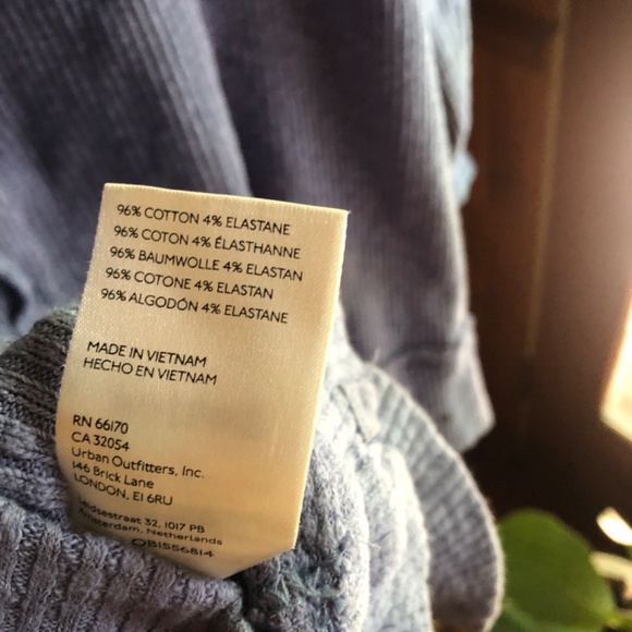 Free People Oversized Mock Neck Drop Shoulder Waffle Tunic Top Size Small - Picture 6 of 6